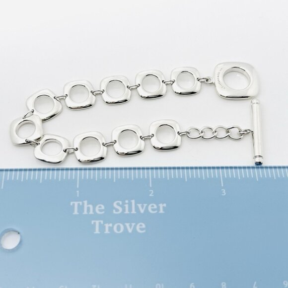 7.5" Tiffany Cushion Link Toggle Bracelet in Sterling Silver - Picture 8 of 8